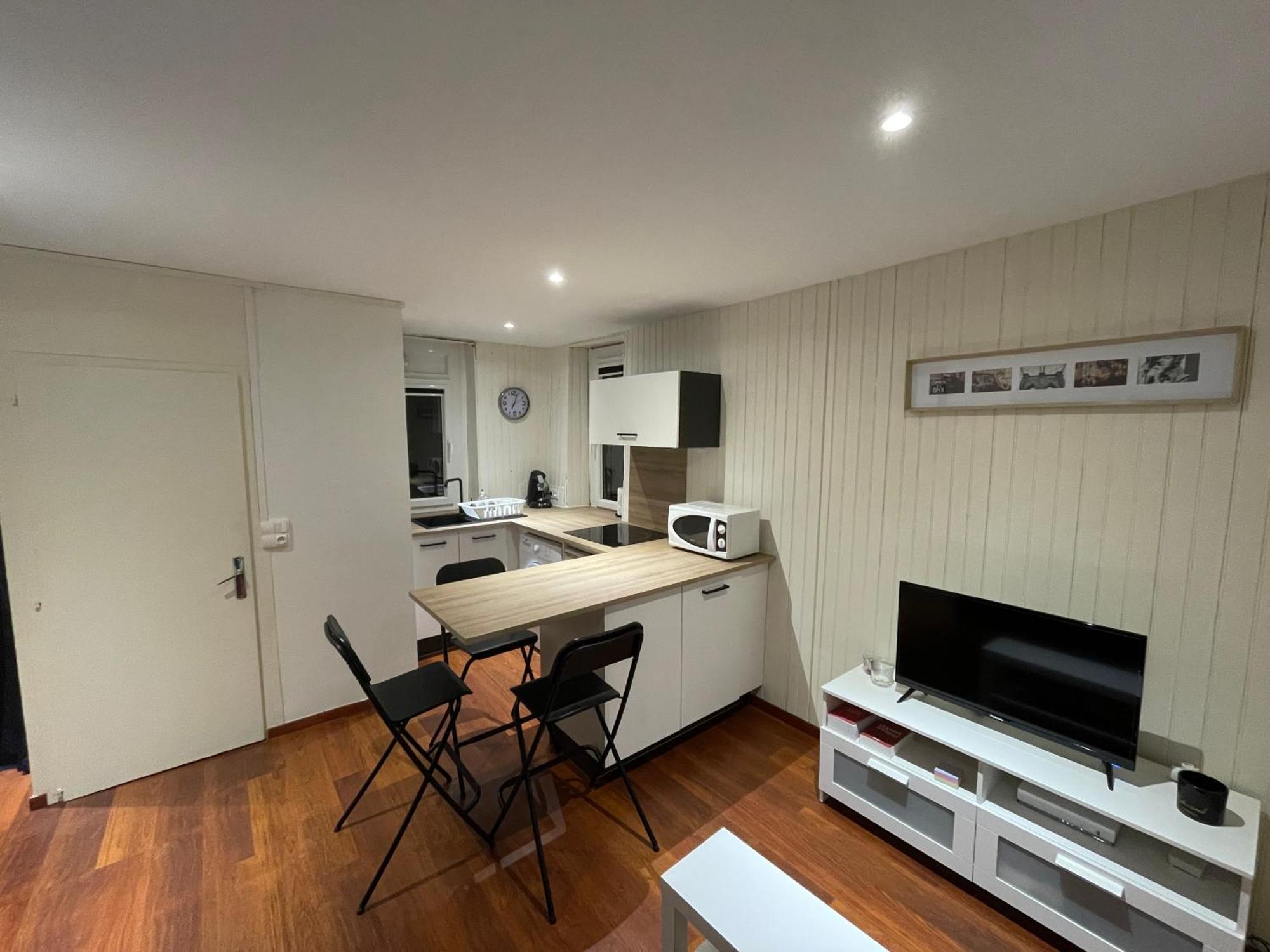 Charmant Studio En Plein Coeur De Chambéry Buitenkant foto